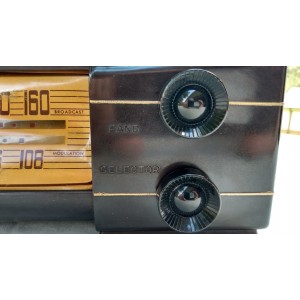 Emerson Radio 1949 557