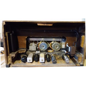 RCA Victor Radio 1947 65U